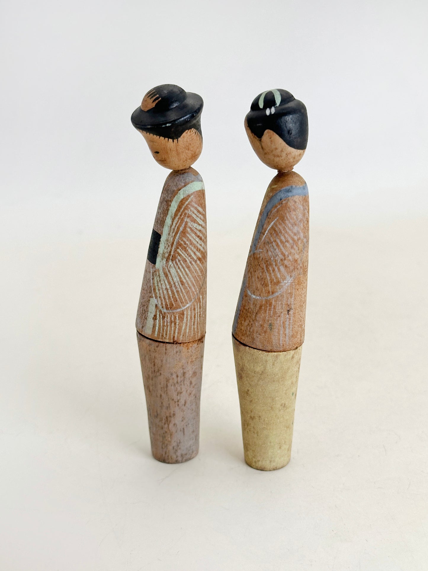 K10256 - Sosaku kokeshi from Tōhoku 東北