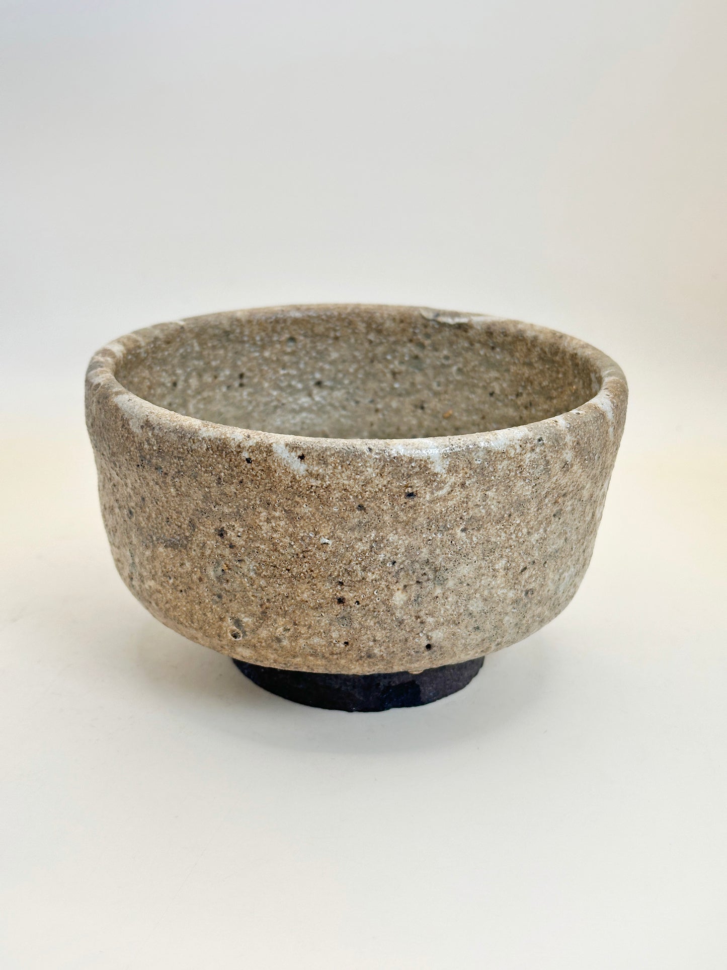 TC36 - Rustic Mikamo-yaki Chawan by Kawarai Bunjiro みかも焼
