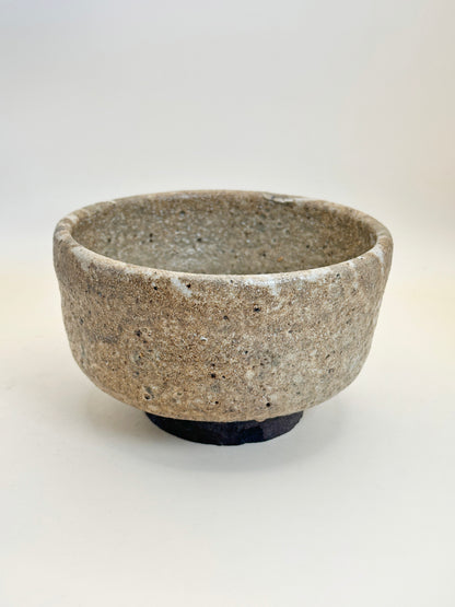 TC36 - Rustic Mikamo-yaki Chawan by Kawarai Bunjiro みかも焼