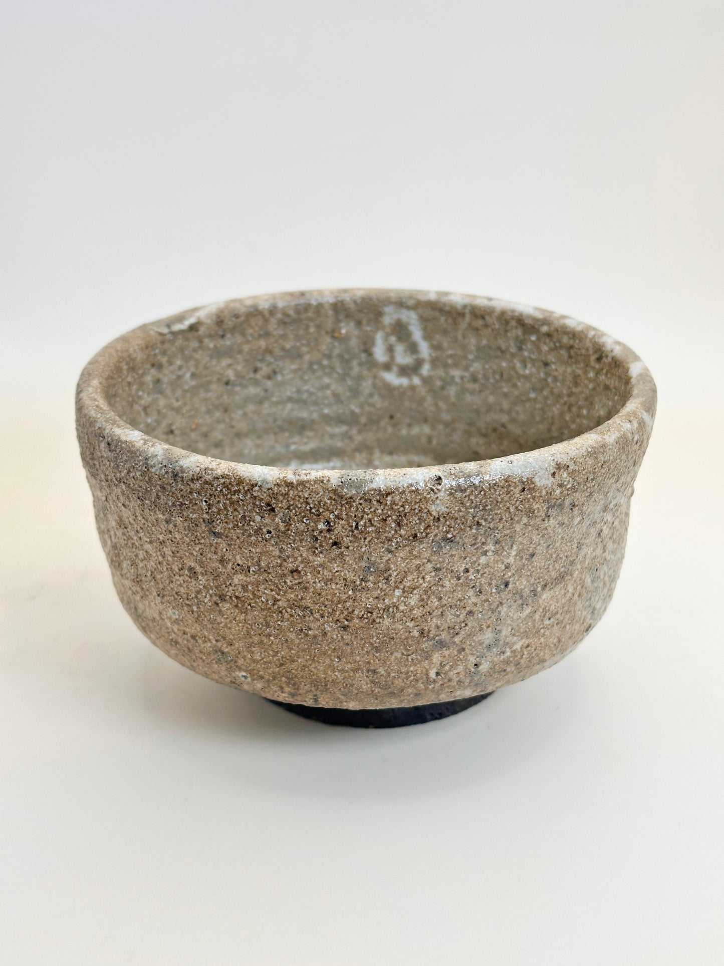 TC36 - Rustic Mikamo-yaki Chawan by Kawarai Bunjiro みかも焼