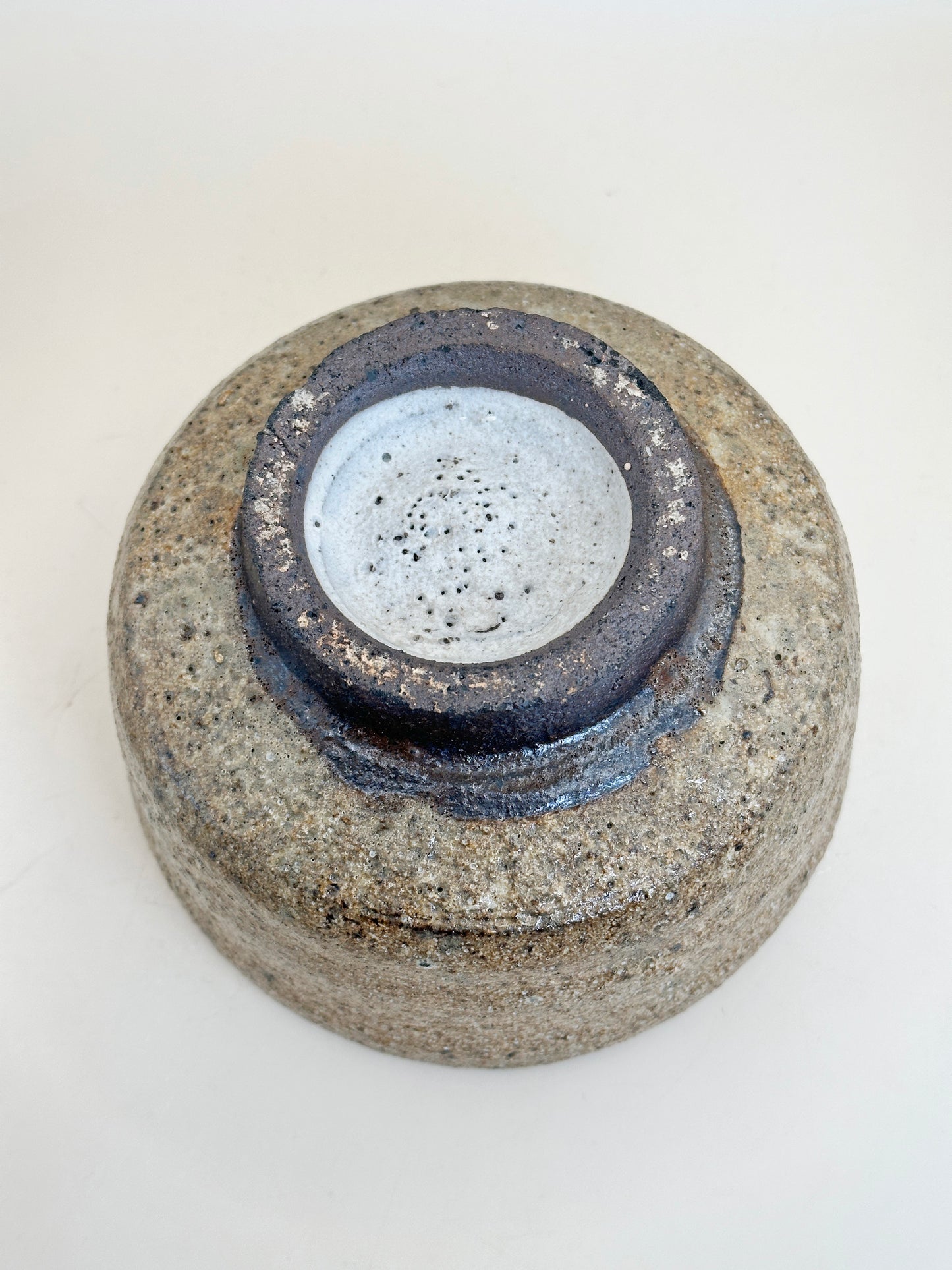 TC36 - Rustic Mikamo-yaki Chawan by Kawarai Bunjiro みかも焼