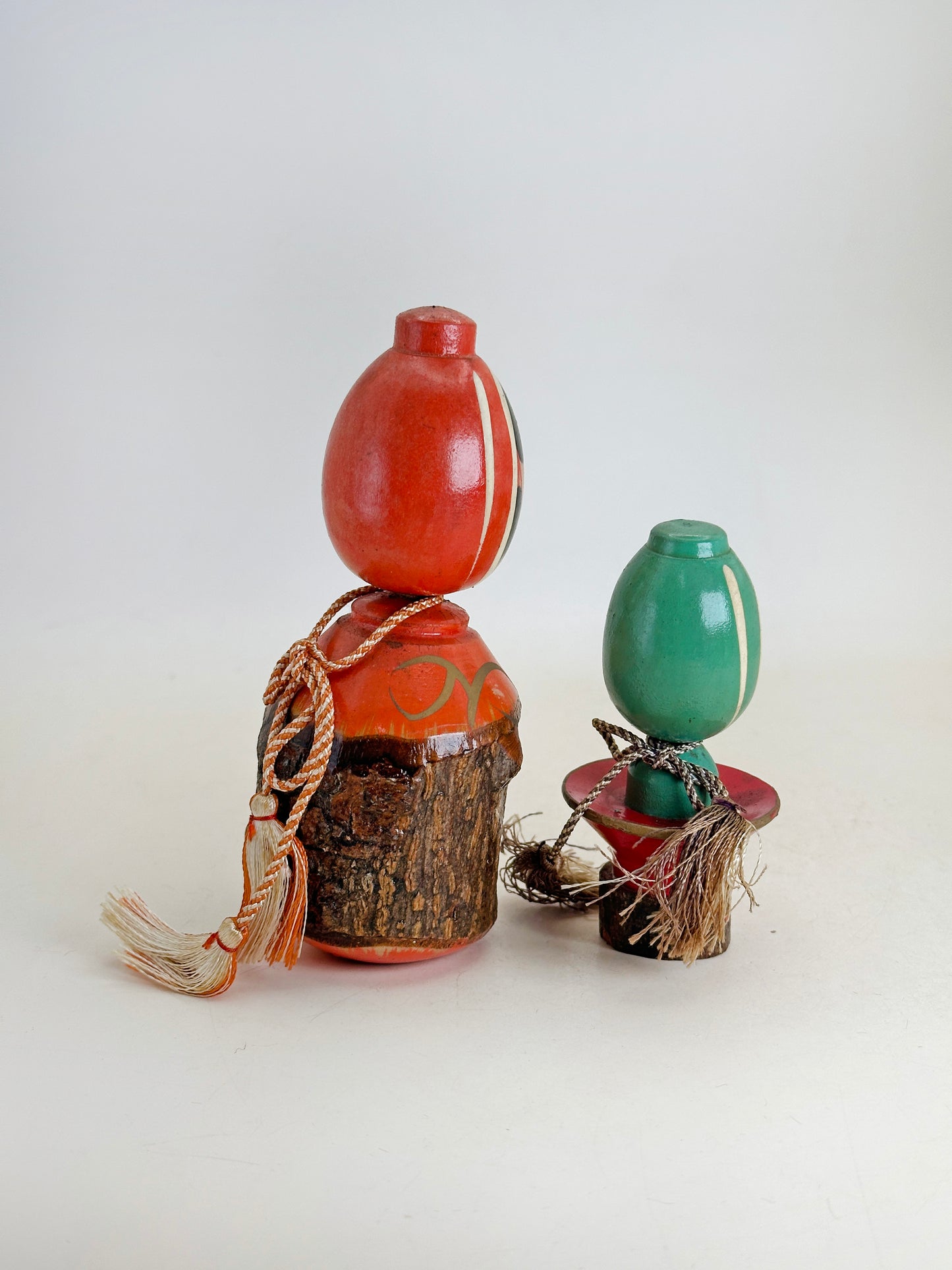 K10227 - Kokeshi de Fukutokkuri et Sakazuki 徳利 盃
