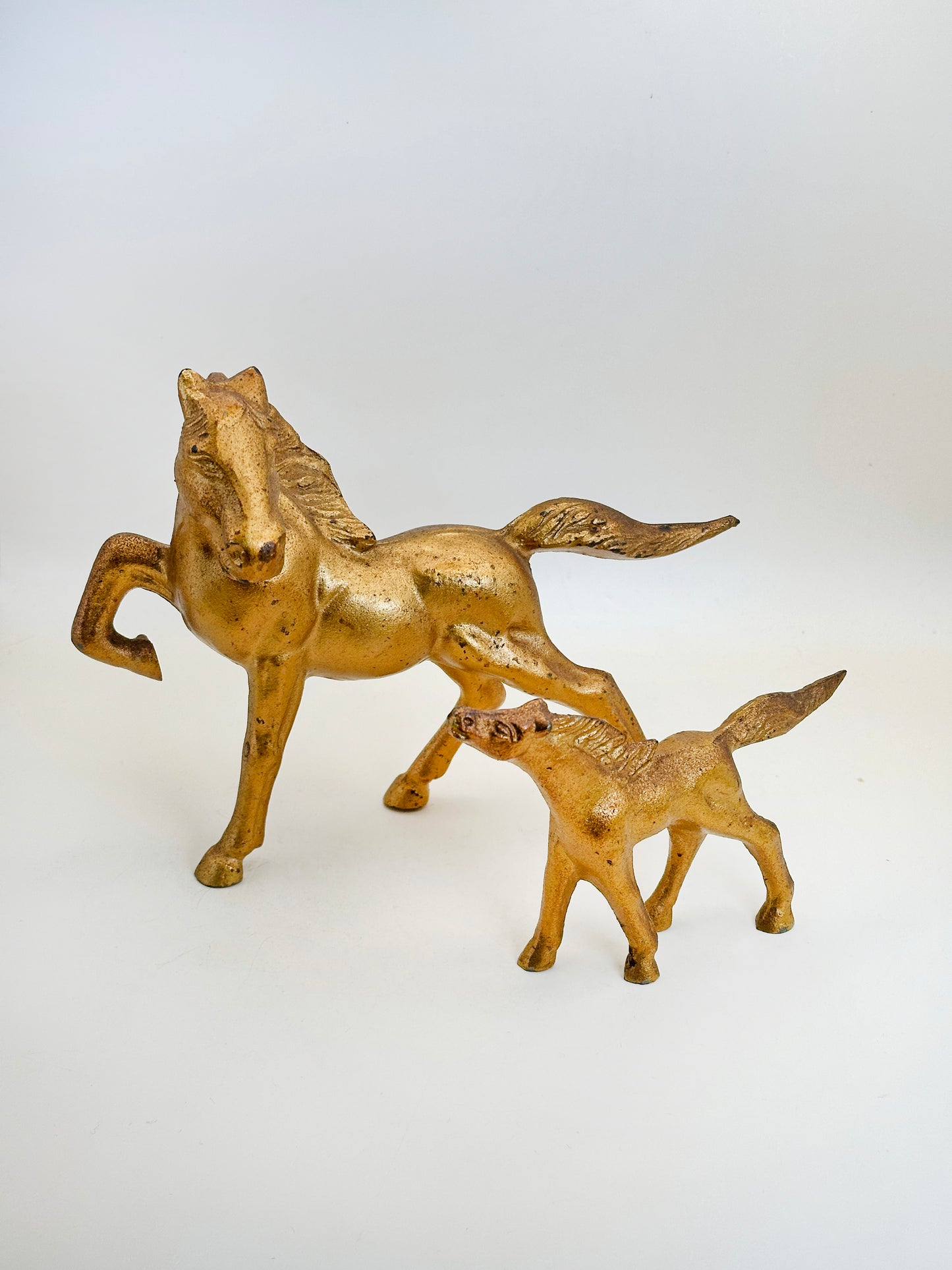 FT284 - Cast Metal Sculpture of Takaoka Dōki 高岡銅器