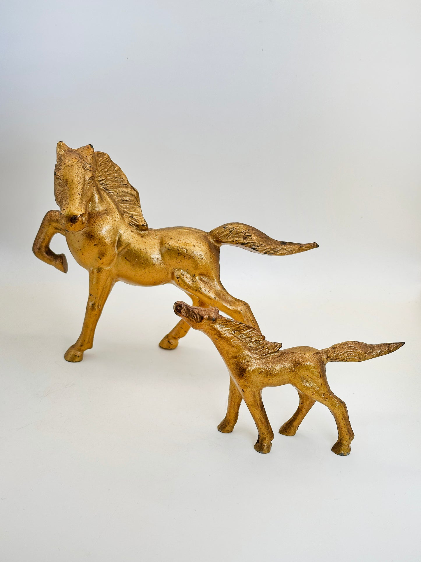 FT284 - Cast Metal Sculpture of Takaoka Dōki 高岡銅器