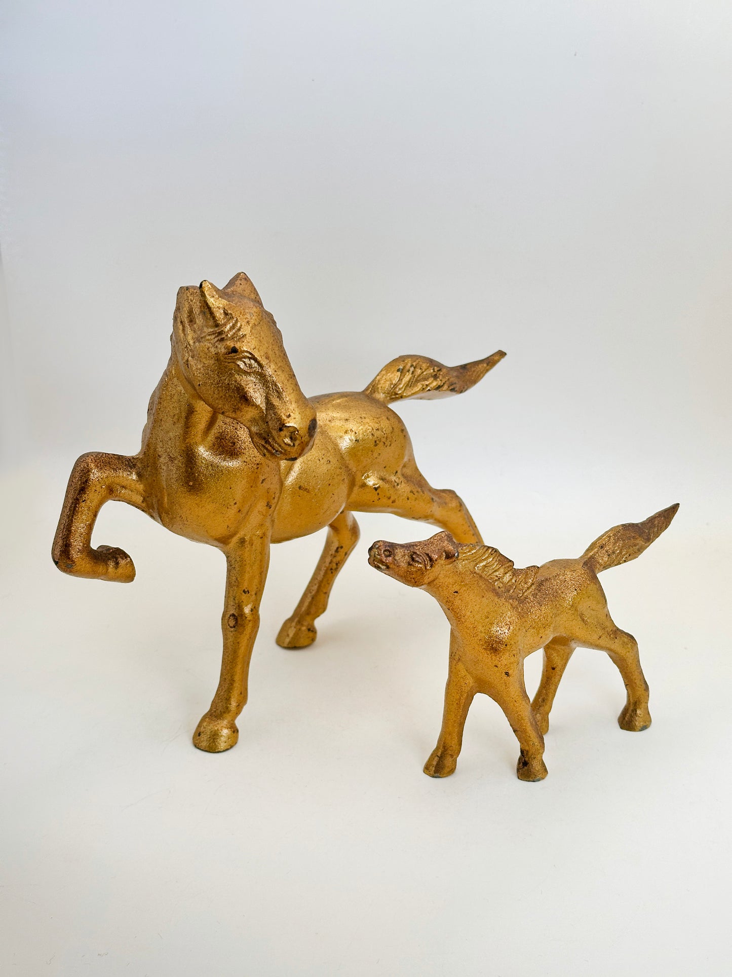 FT284 - Cast Metal Sculpture of Takaoka Dōki 高岡銅器