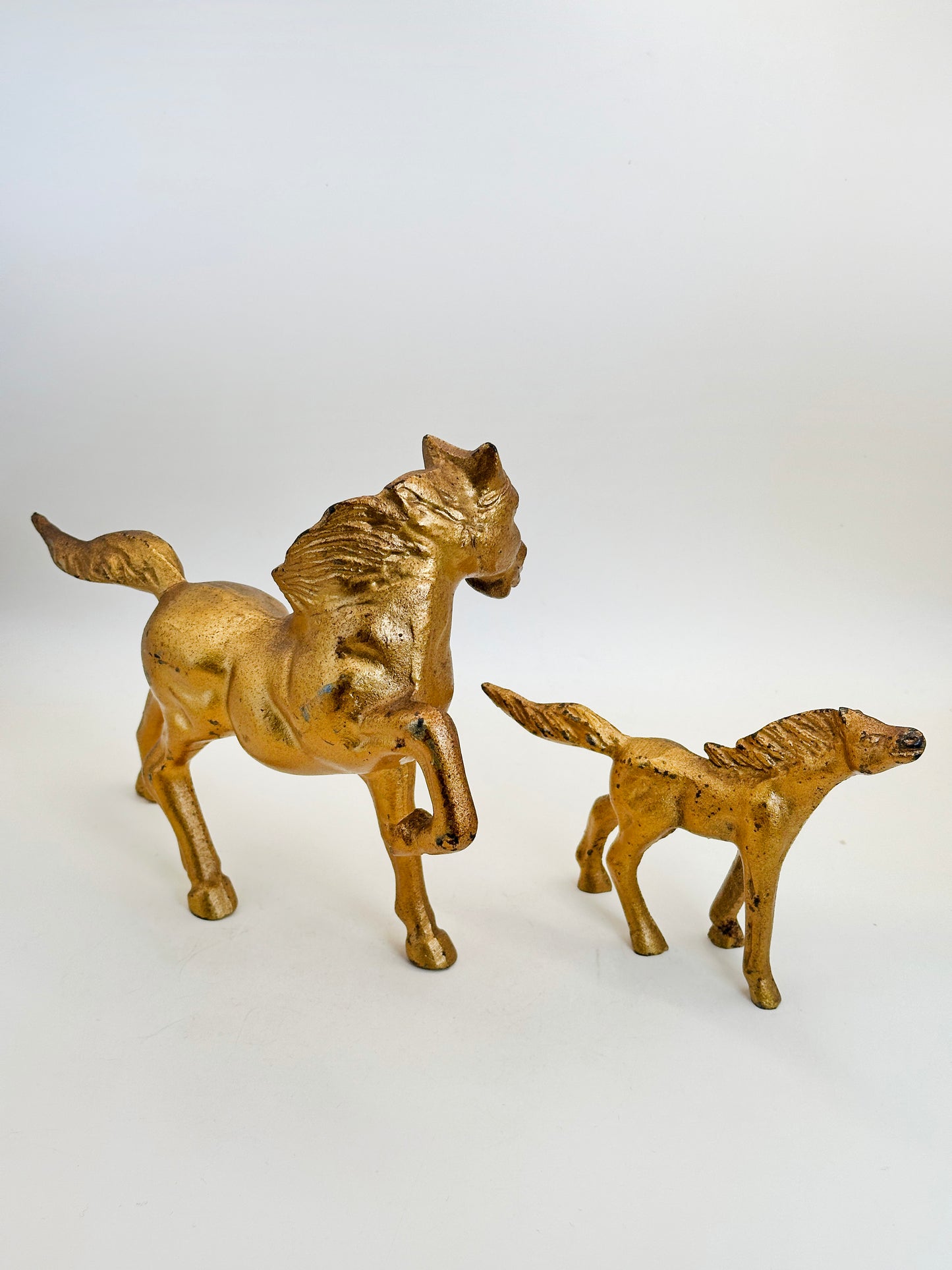 FT284 - Cast Metal Sculpture of Takaoka Dōki 高岡銅器