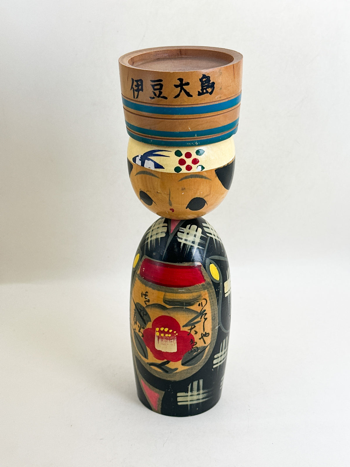 K25226 - Omiyage Kokeshi from Izu Ōshima 伊豆大島