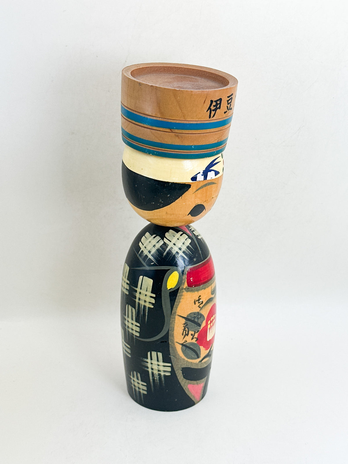 K25226 - Omiyage Kokeshi from Izu Ōshima 伊豆大島