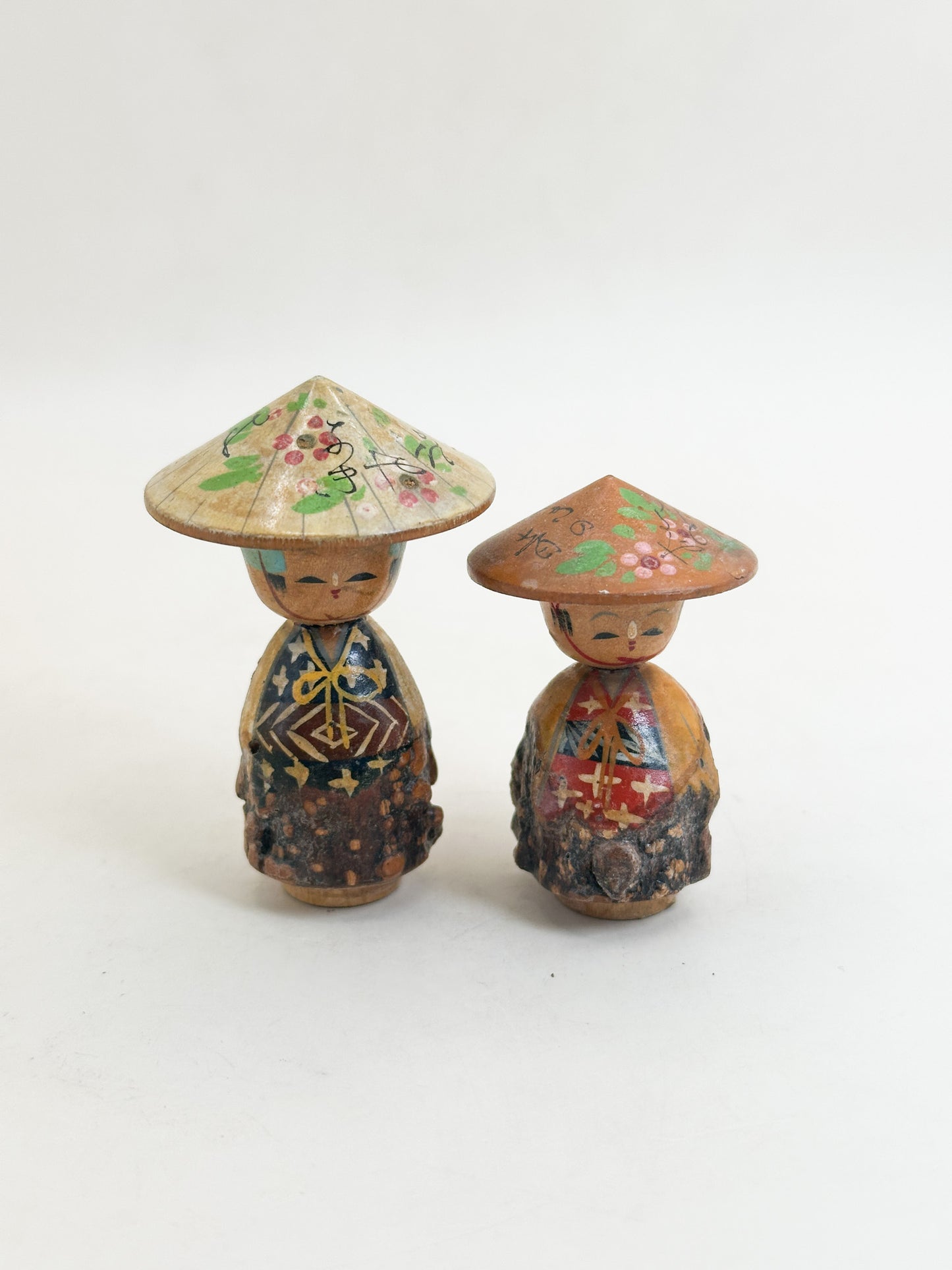 K05078 - Omiyage Kokeshi from Yamashiro Onsen 山代