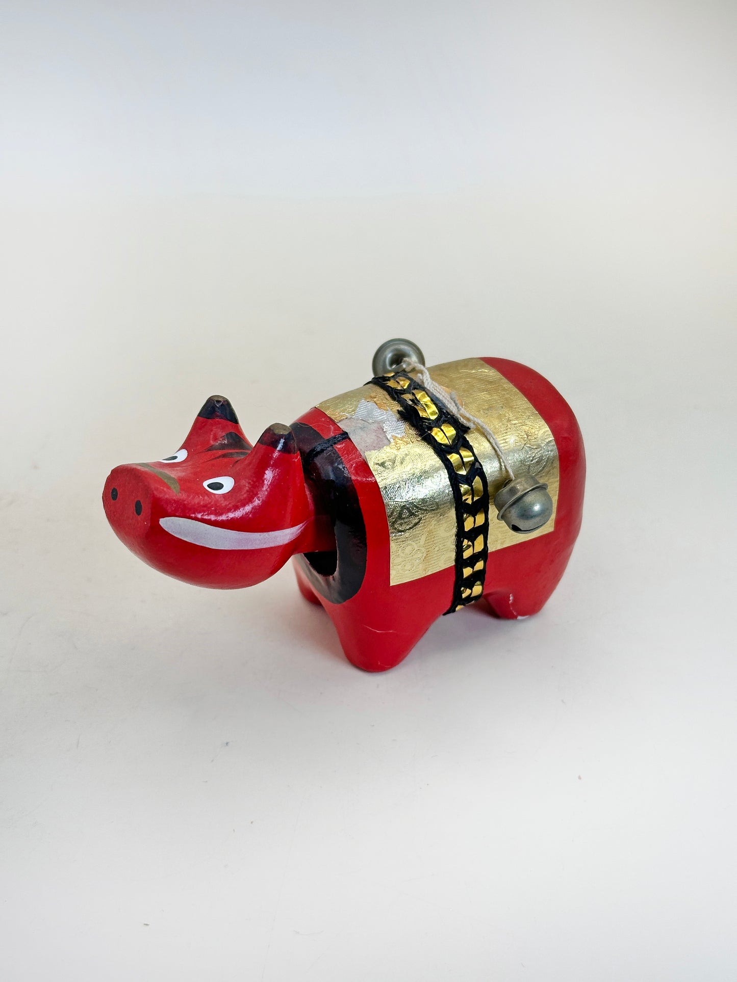 FT289 - Hariko Akabeko – Papier mâché vache rouge 赤べこ