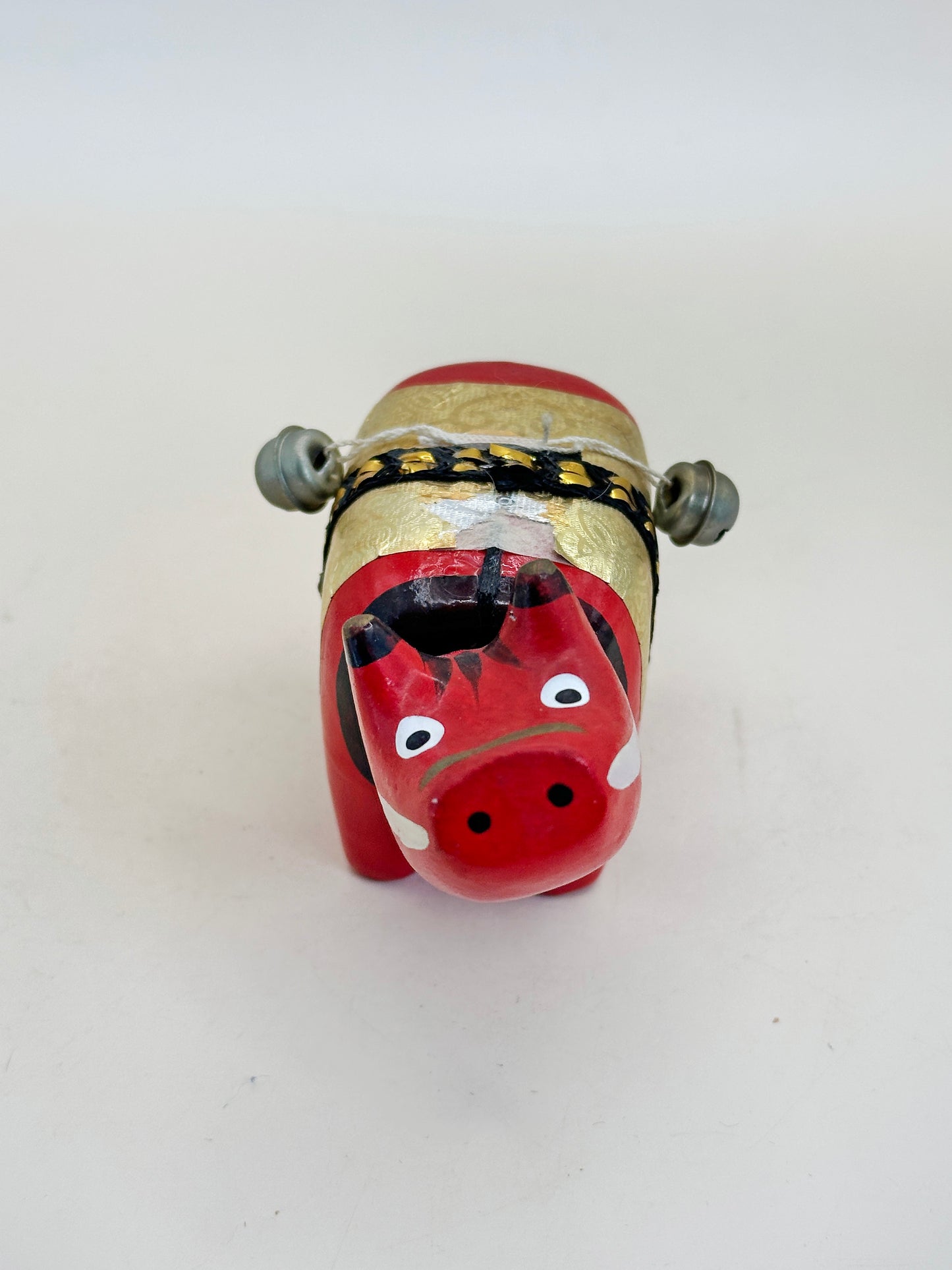 FT289 - Hariko Akabeko – Papier mâché vache rouge 赤べこ