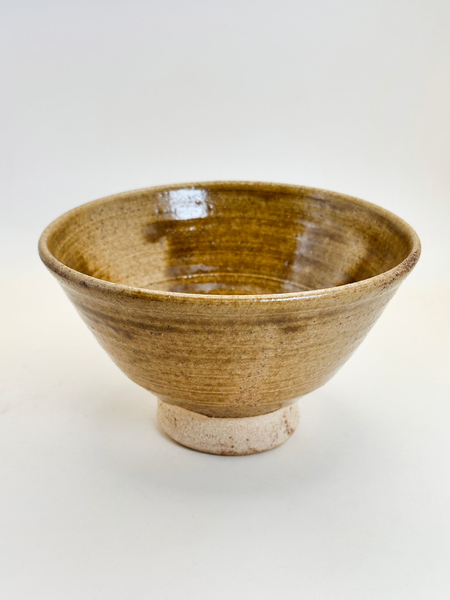 TC41 - Shigaraki-yaki Chawan de Nishida Ryōei 西田亮栄