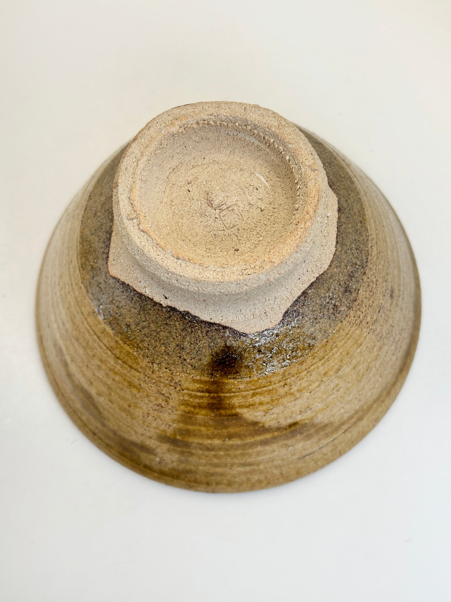 TC41 - Shigaraki-yaki Chawan de Nishida Ryōei 西田亮栄