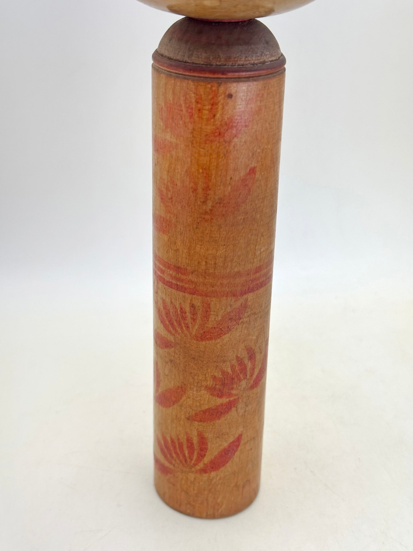 K25164 - Kokeshi Hijiori par Minosuke Sato 佐藤巳之助