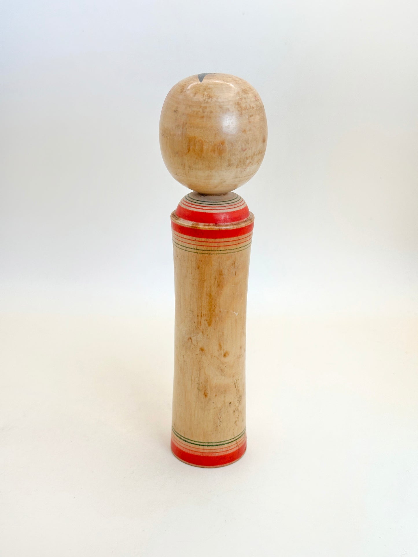 K18126 - Naruko Kokeshi traditionnel par Yasuo Yusa 遊佐泰雄