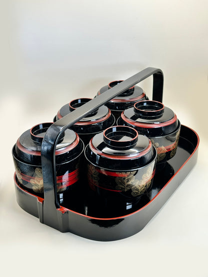 TB150 - Ensemble de 5 bols japonais laqués avec couvercle et plateau à poignées