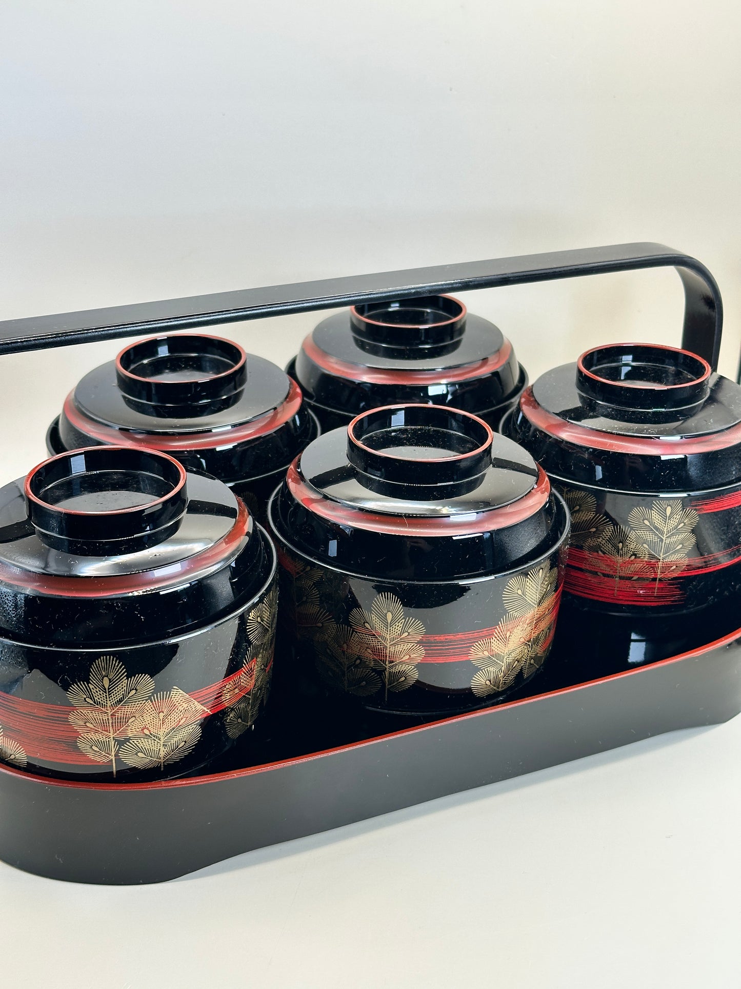 TB150 - Ensemble de 5 bols japonais laqués avec couvercle et plateau à poignées