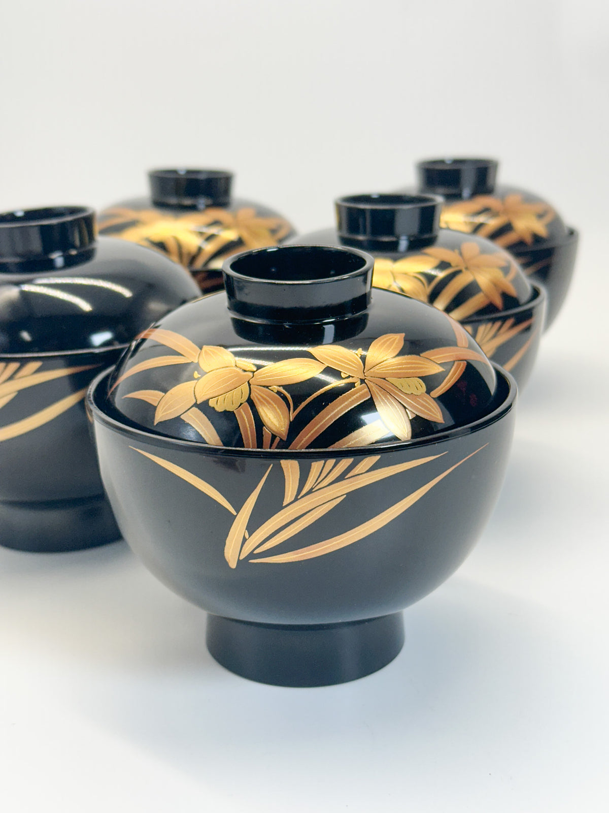 TB417 - Aizu-nuri Lidded Bowl 会津塗
