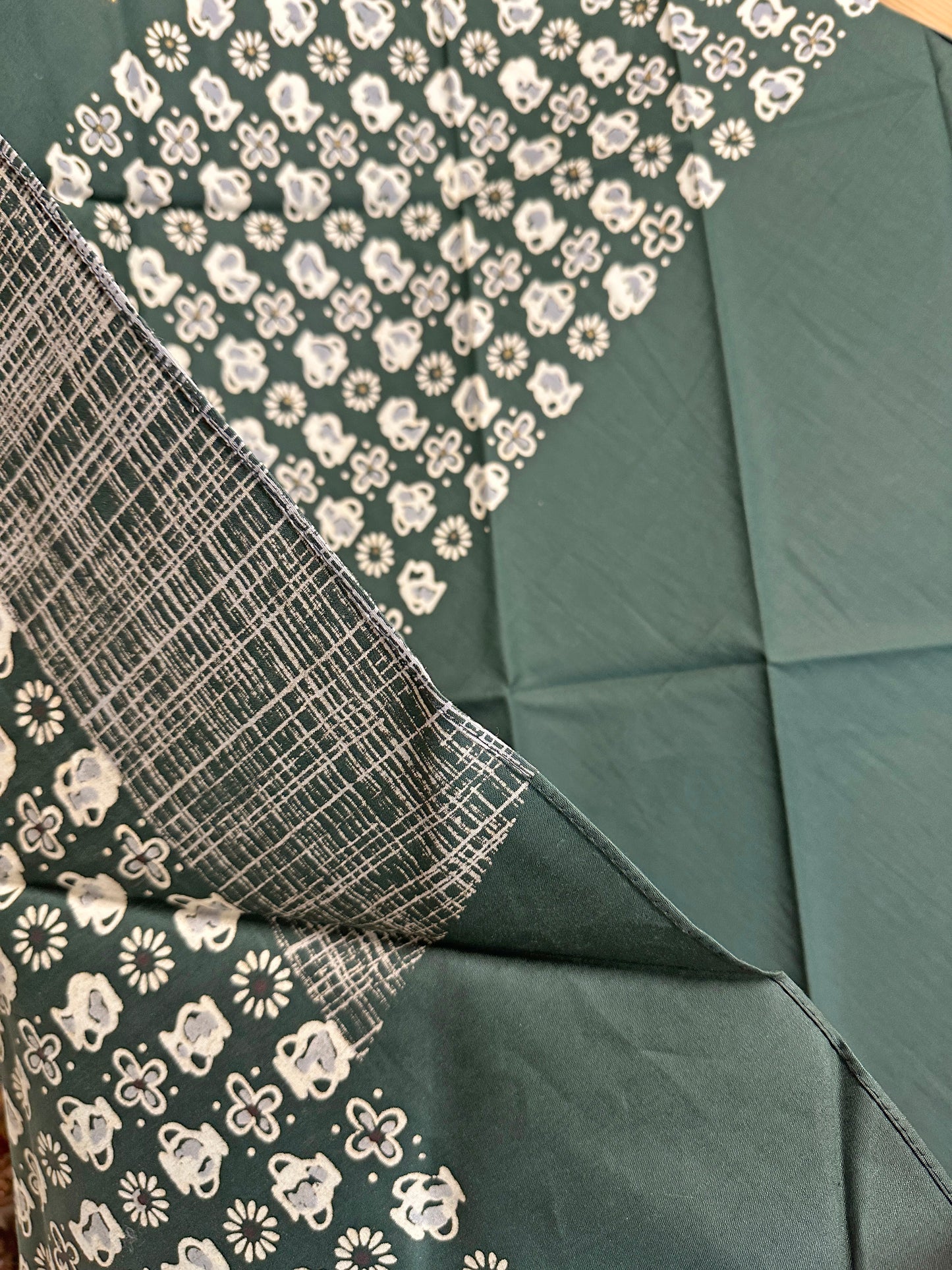 FA25 - Furoshiki Cloth by Fujimiyabi
