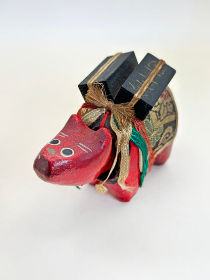 FT297 - Hariko Akabeko – Papier mâché vache rouge 赤べこ