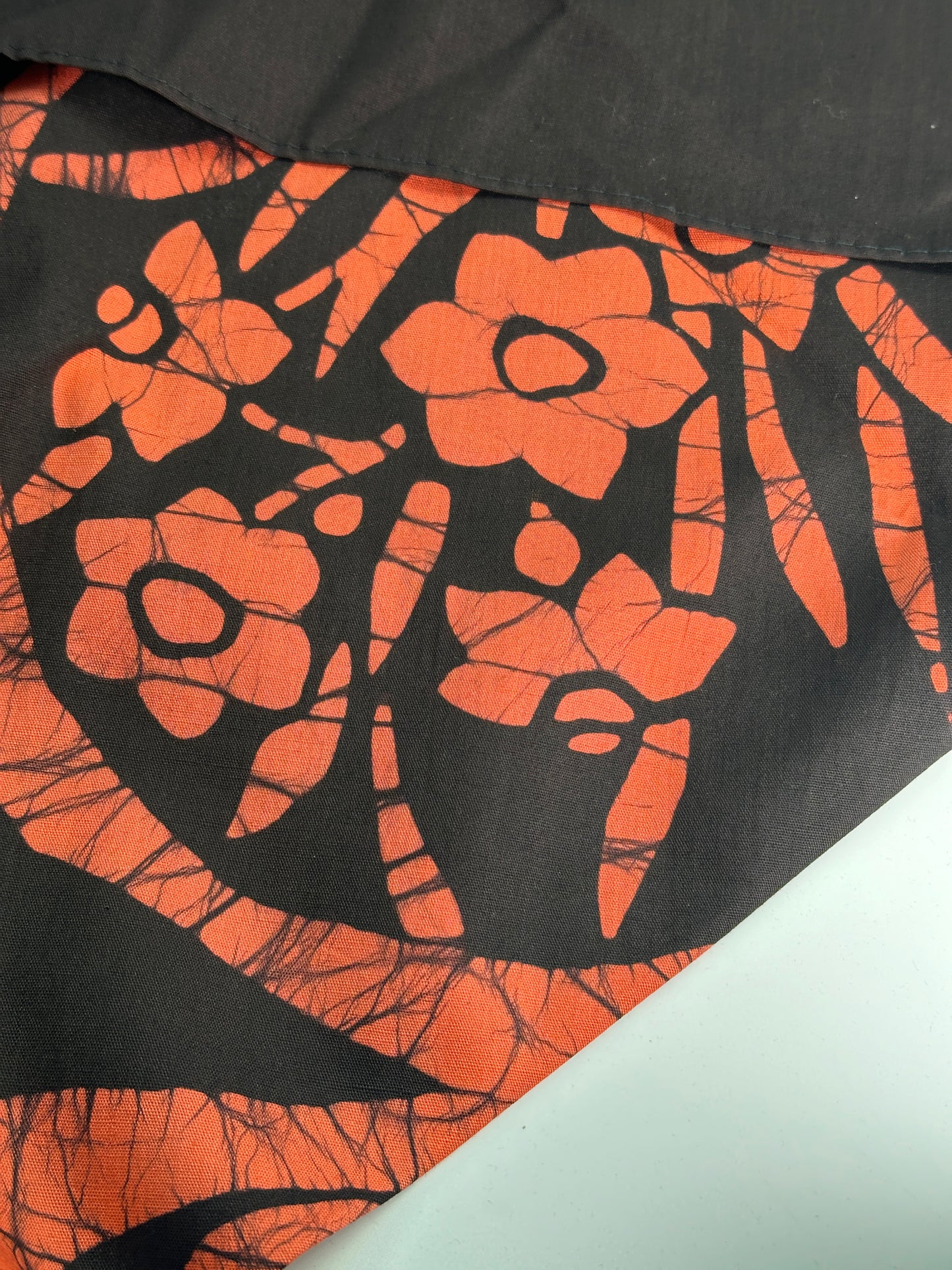 FA28 - Tissu Furoshiki Rōketsu-zome ろうけつ染め