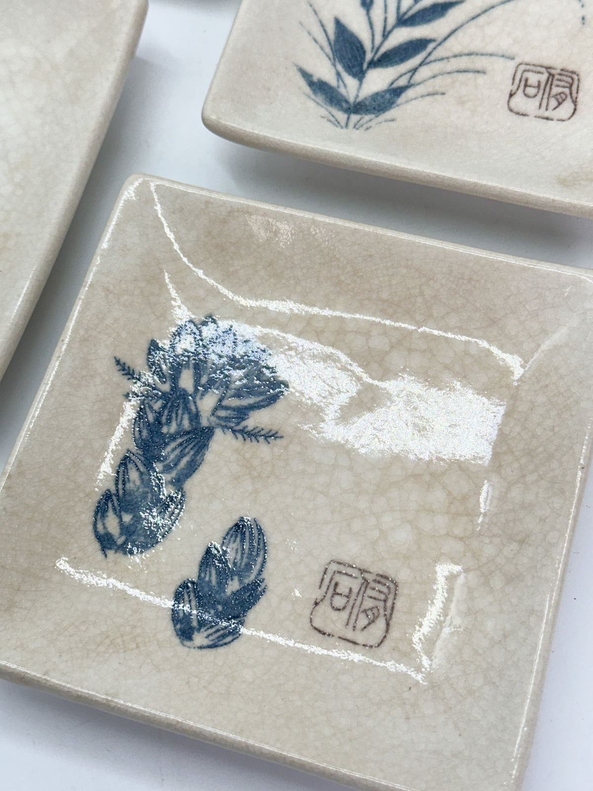 TB421 - Banko-yaki Plate Set 萬古焼