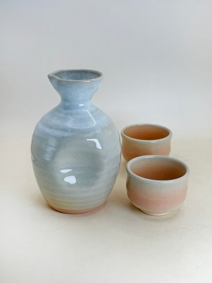 TB268 - Hagi-yaki Tokkuri and cups set 萩焼