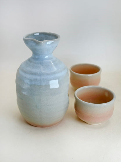 TB268 - Hagi-yaki Tokkuri and cups set 萩焼