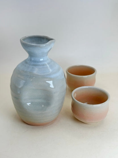 TB268 - Hagi-yaki Tokkuri and cups set 萩焼