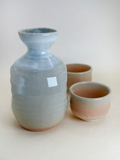 TB268 - Hagi-yaki Tokkuri and cups set 萩焼
