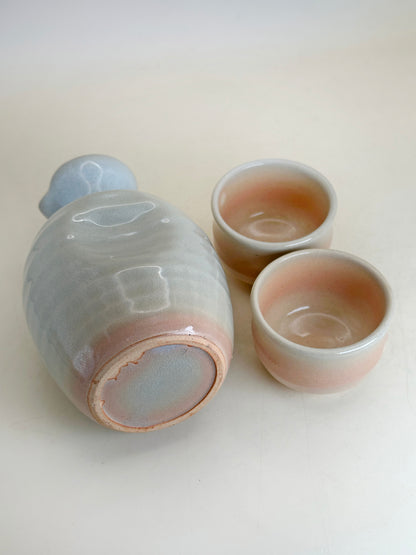 TB268 - Hagi-yaki Tokkuri and cups set 萩焼
