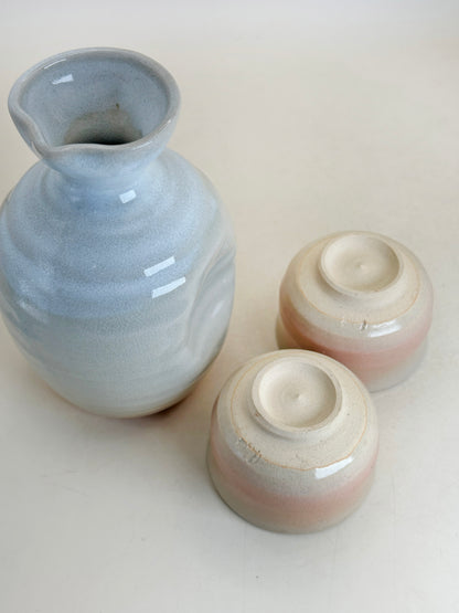 TB268 - Hagi-yaki Tokkuri and cups set 萩焼