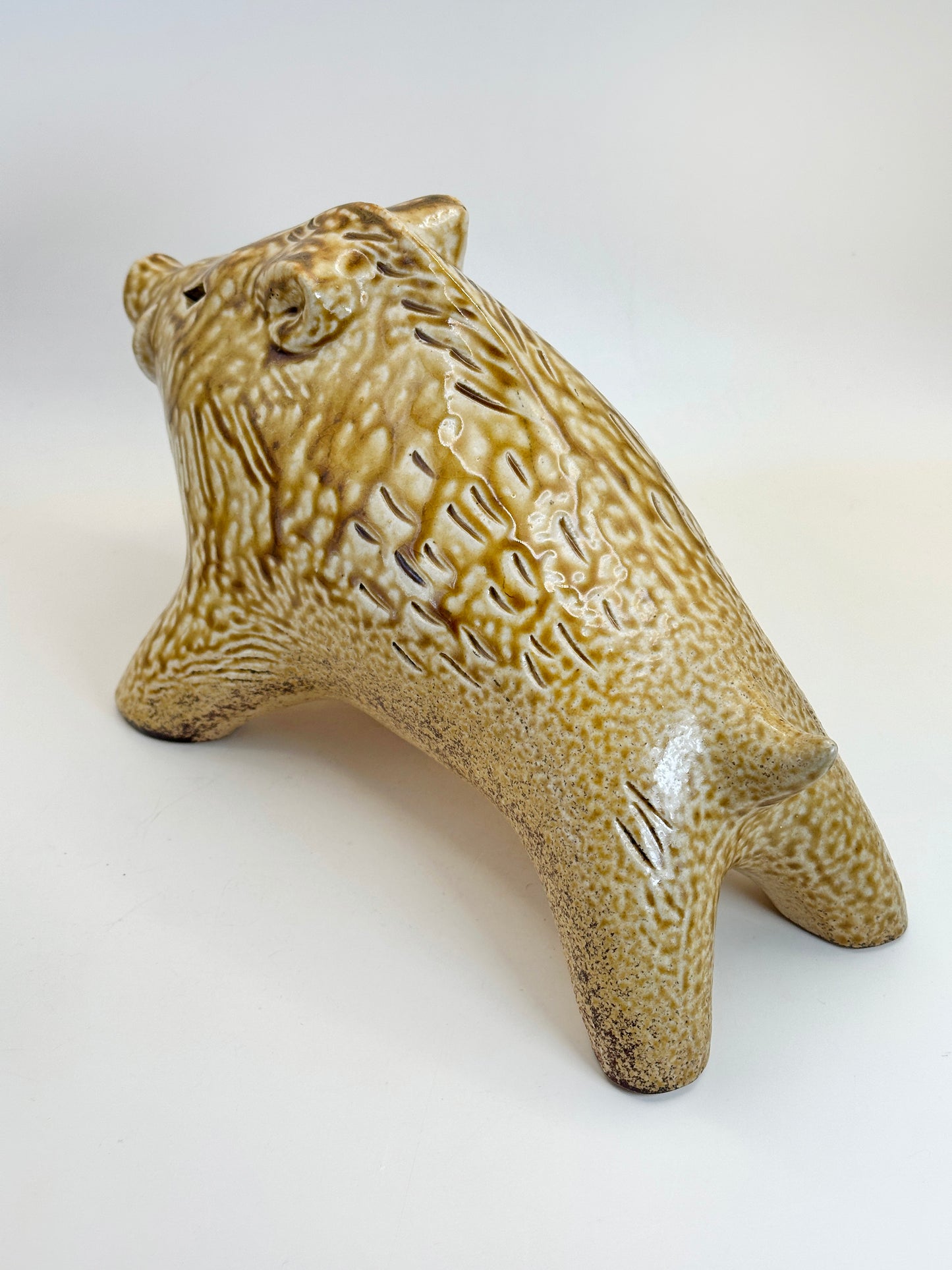 FT301 - Figurine en céramique Kiseto représentant un sanglier