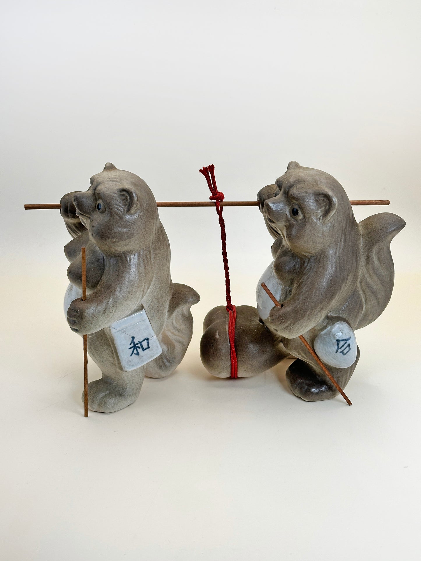 FT302 - Ensemble de figurines Shigaraki-yaki Tanuki 夫婦和合