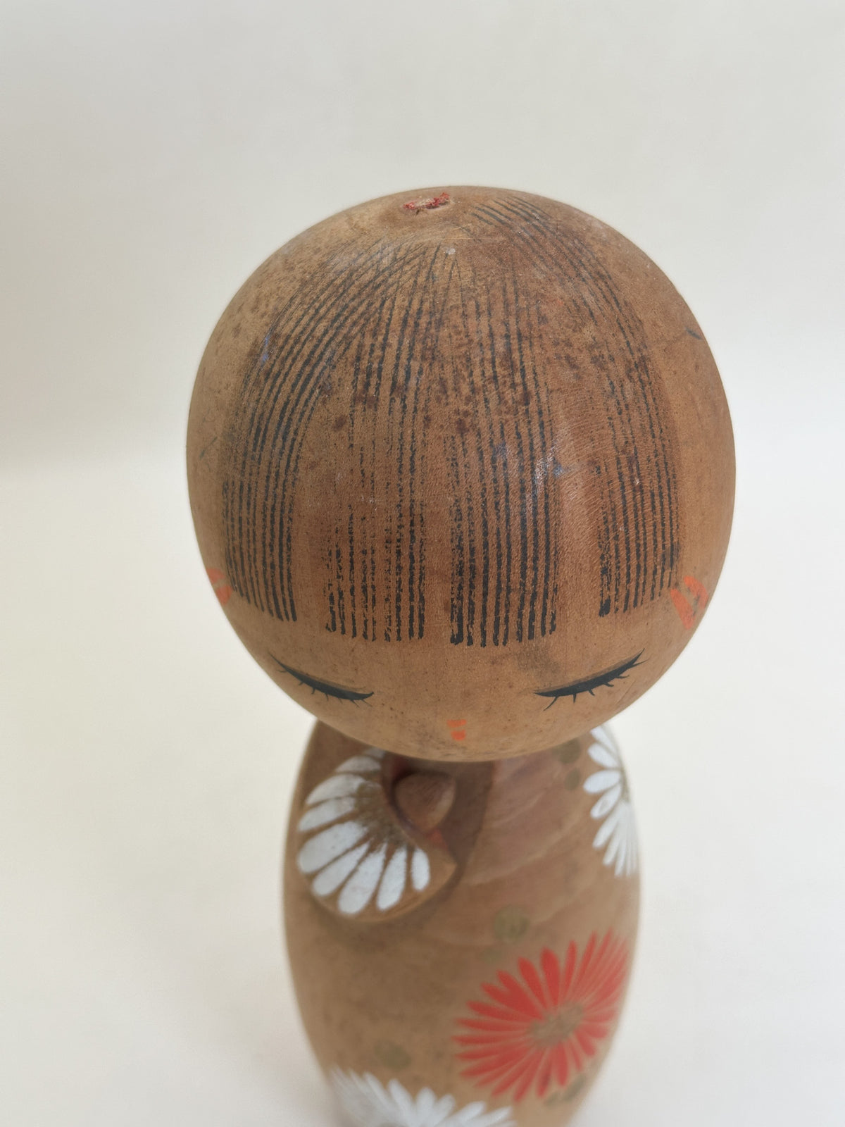 K18180 - Kokeshi créative (Sosaku Kokeshi) par Aoki Ryoka 青木蓼華