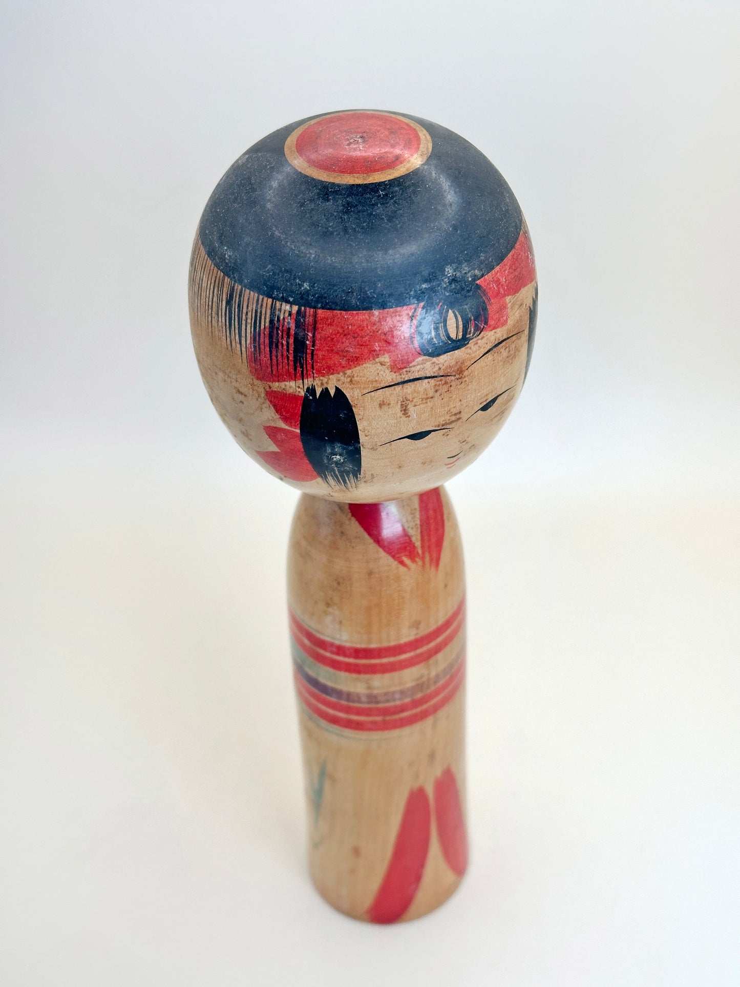 K25101 - Yajiro Kokeshi traditionnel par Sakyo Niyama 新山左京