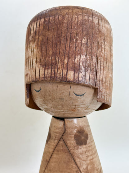 K25231 - Sosaku kokeshi by Ueda Izumi 值田和泉