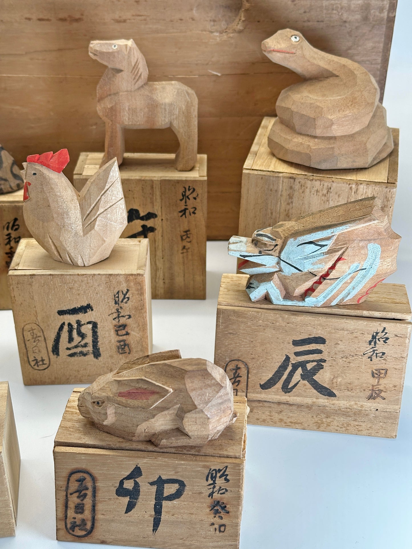 FT437 - Ensemble de figurines en bois sculpté de Kasuga Taisha 春日大社