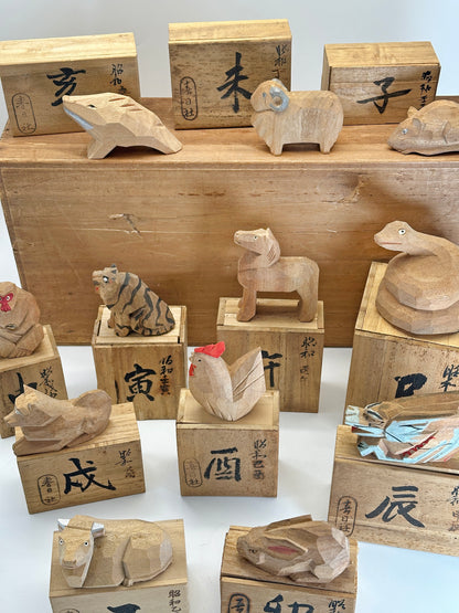 FT437 - Ensemble de figurines en bois sculpté de Kasuga Taisha 春日大社