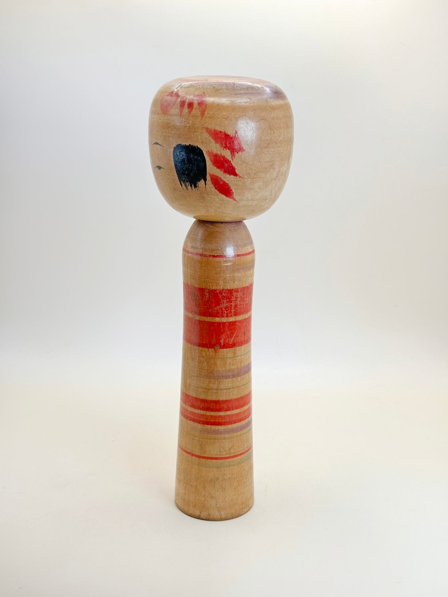 K25104 - Yajiro Kokeshi de Manabu Niiyama 新山学