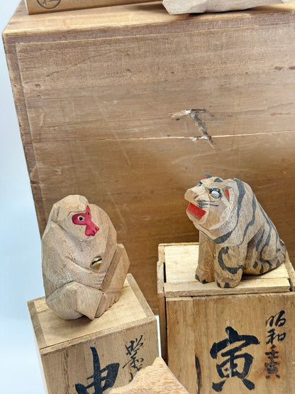 FT437 - Ensemble de figurines en bois sculpté de Kasuga Taisha 春日大社