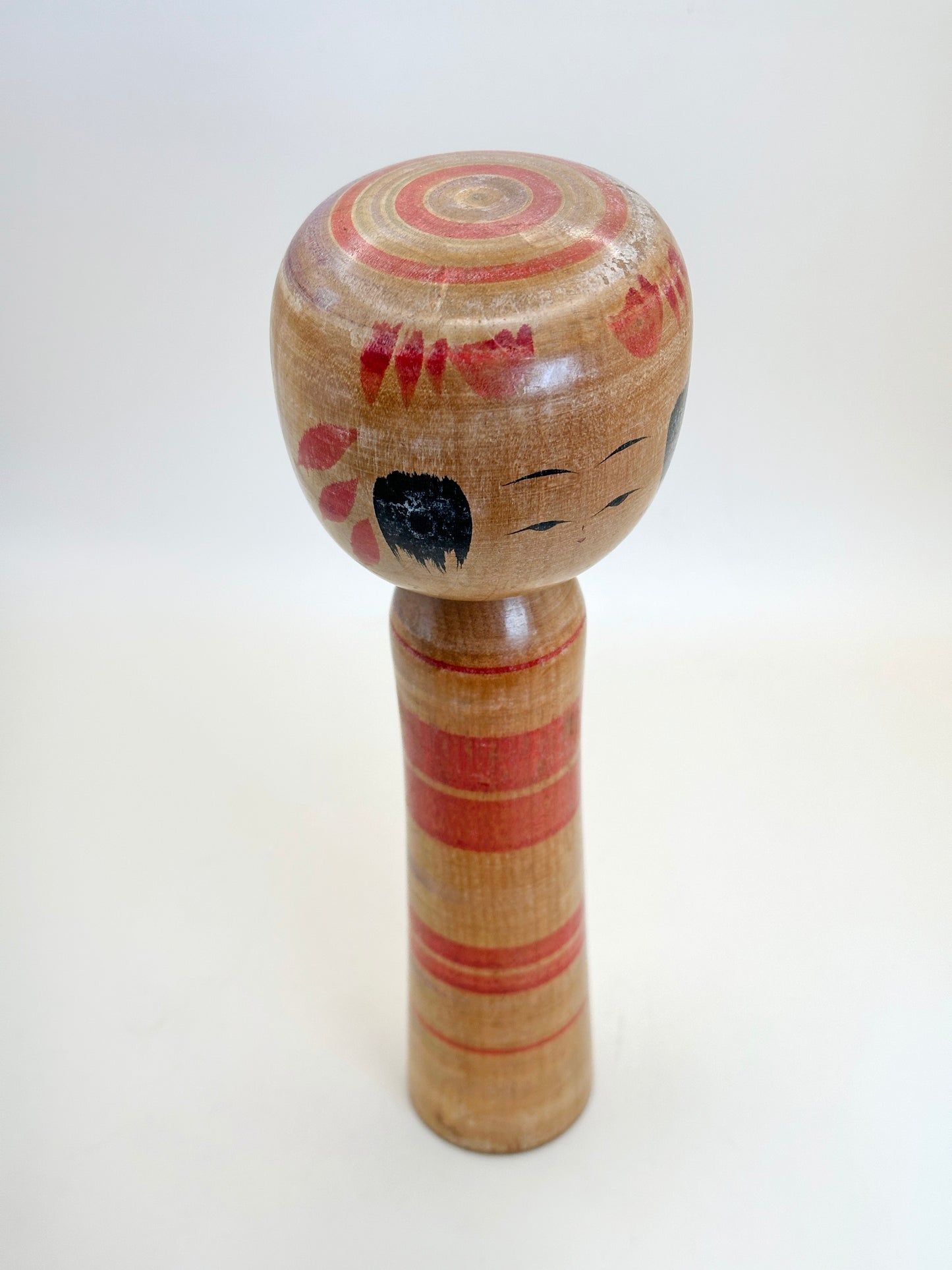 K25104 - Yajiro Kokeshi de Manabu Niiyama 新山学