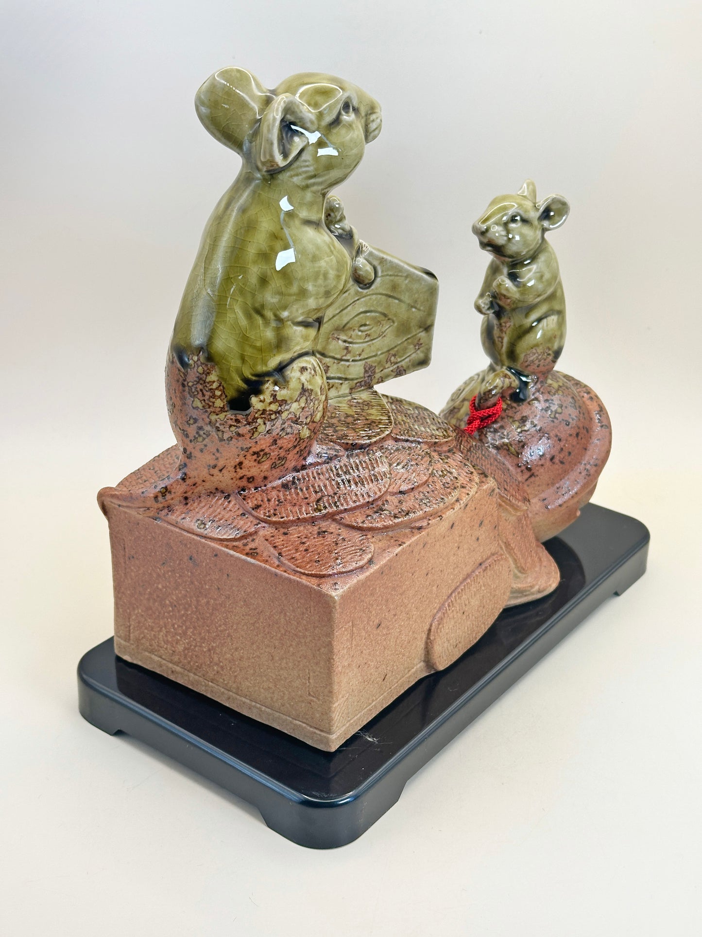 FT309 - Shigaraki-yaki Zodiac Rat Figurine by Tōsen 信楽焼