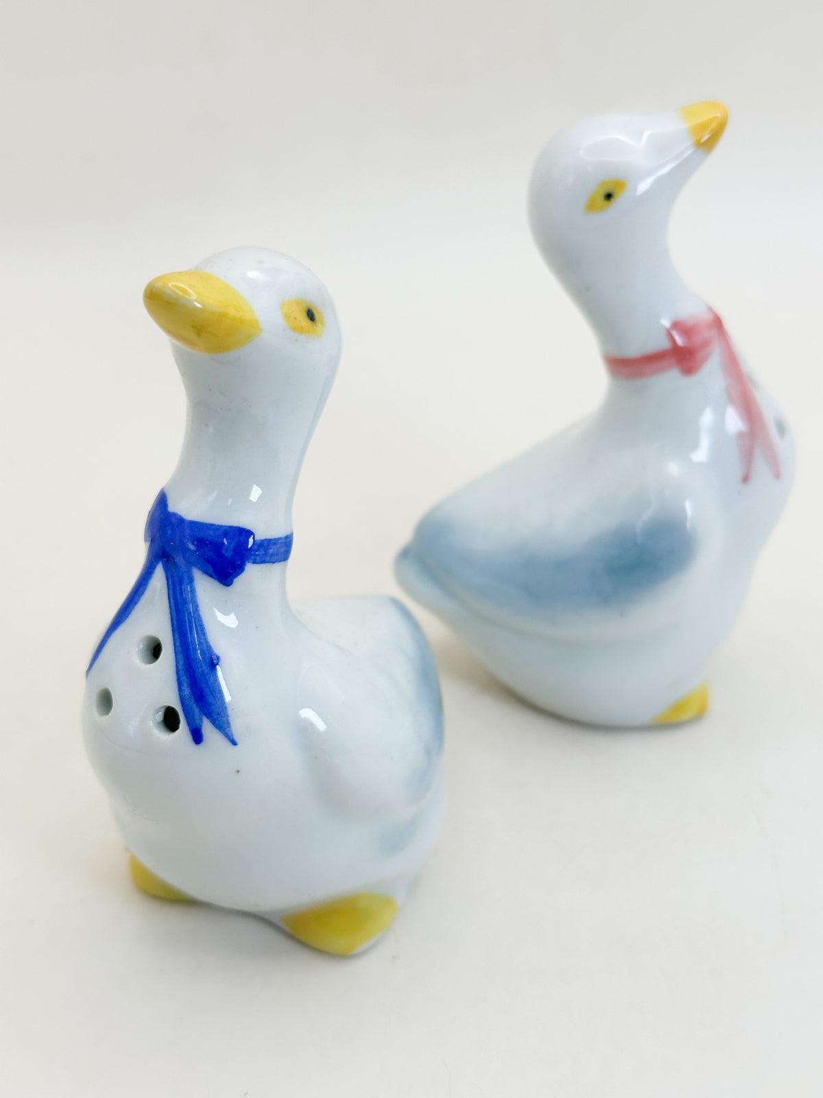 TB450 - Ducks Condiment Shakers アヒル
