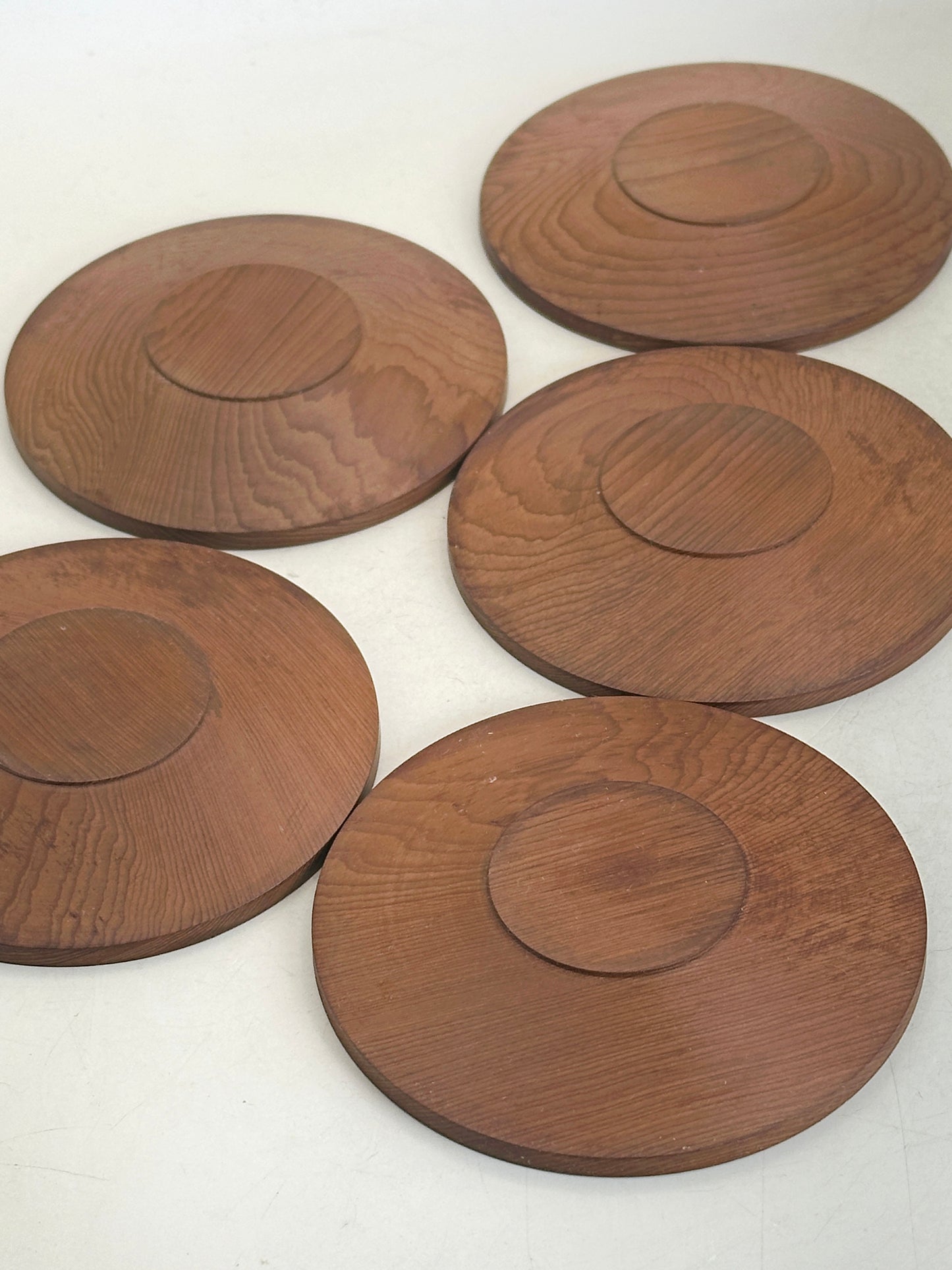TB273 - Japon Soucoupes à thé en bois 木製茶托