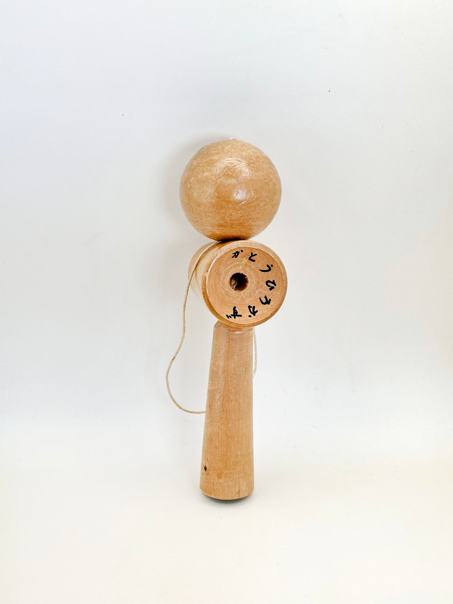 FT311 - Japanese folk craft toy Kendama けん玉