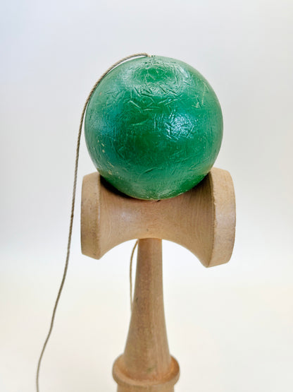K20119 - Japanese folk craft toy Kendama けん玉