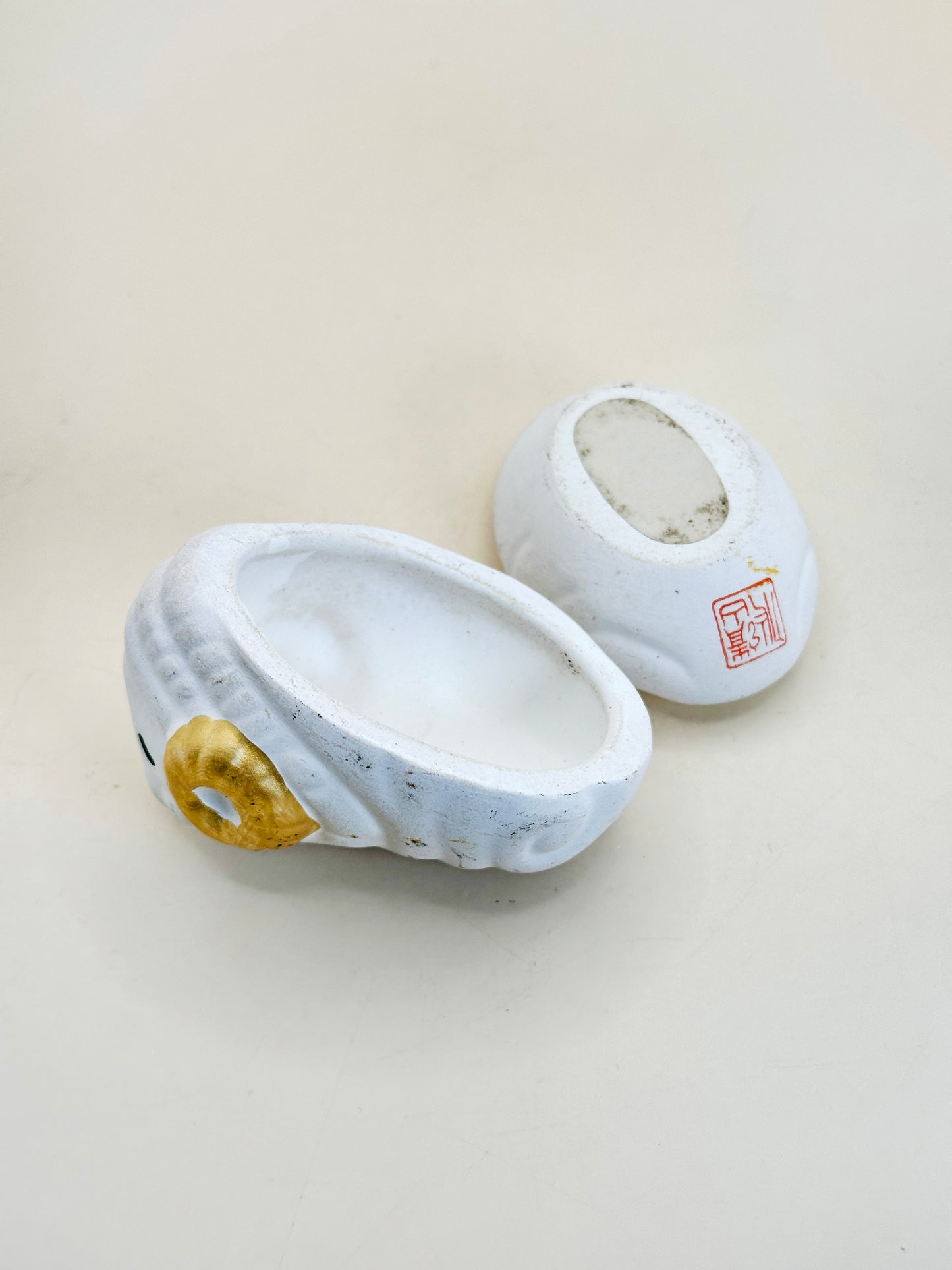 TB159 - Vintage sheep-shaped kōgō 香盒