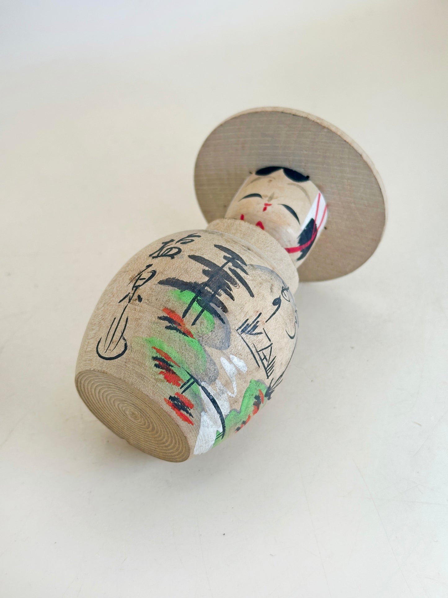 K10220 - Omiyage Kokeshi de Shiobara Onsen 塩原温泉