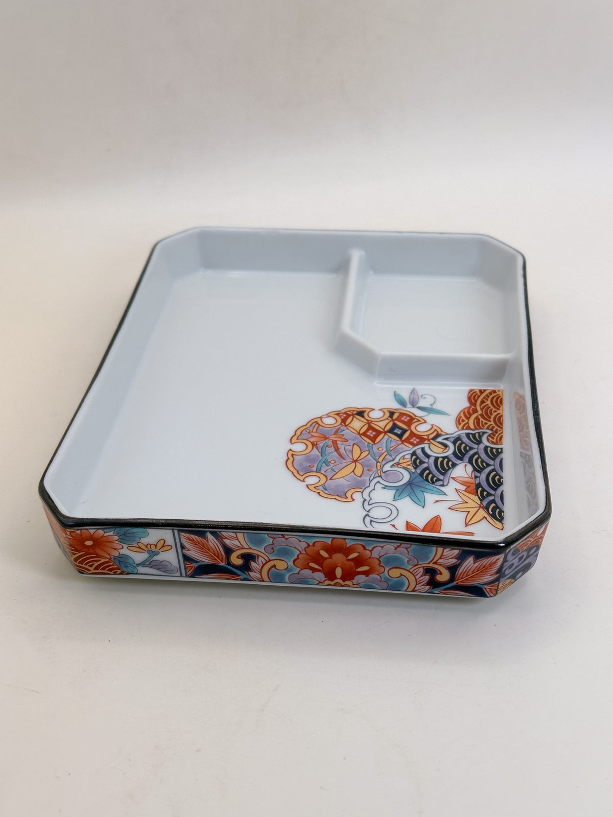 TB443 - Plate by by Wakayama Kiln 若山窯